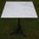 Vierkante marmer tafel met gietijzer onderstel (2)