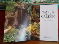 Water in garden( engelstalg)