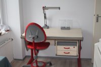 Aangeboden: Moll bureau +bijbehorende bureaustoel € 75,-