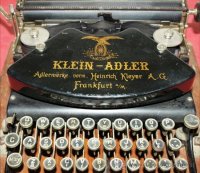 Aangeboden: Nieuw inktlint voor uw antieke schrijfmachine. n.o.t.k.