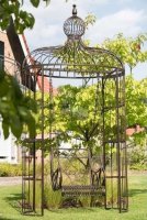 Bronzeandmore.nl verkoopt prielen paviljoens tuinpoorten rozenbogen