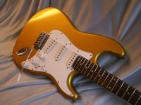 Nieuwe elektrische gitaar stratmodel kleur \'gold\'
