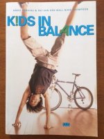 Kids in balance - Annie Perkins,