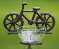 Metalen regenmeter met een fiets RM159