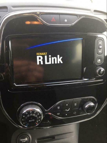 ⭐ Renault R-Link Tomtom SD 10.65 Europa Update 2021-2022 te Koop Aangeboden op Tweedehands.net