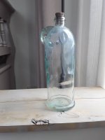Glazen fles met kurk 