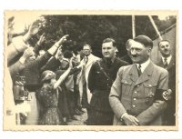 Hitler met Baldur Benedikt von Schirach.