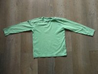 Groen shirt (122/128)