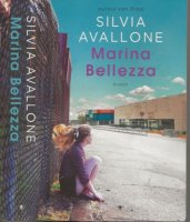 Marina Bellezza Silvia Avallone Auteur van
