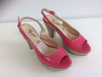 Roze lak pumps / sandalen -