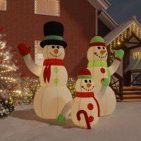 VidaXL Sneeuwpopfamilie opblaasbaar met LED\'s 360