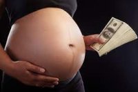 Een baarmoeder inhuren (surrogaatdiensten)