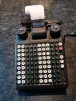 Zeer oud mechanisch rekenmachine BURROUGHS PORTABLE
