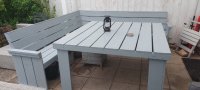Leuke houten tuinbank (hoek) met tafel