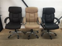 (220) NIEUWE verschillende verstelbare bureel stoelen