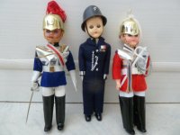 Engeland British Vier poppen in uniform