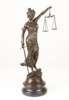 Kado , Vrouwe Justitia , brons