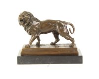 Bronzen beeld van een leeuw ,brons