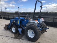 Functionele tractor New Holland 1V2OO