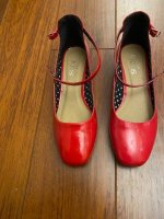 Meisjes schoenen voor de feestdagen (Rood).