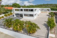 Modern villa - Cas Grandi Curacao