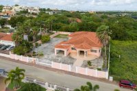 Centrally located villa - Girouette Curacao
