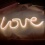 Neon verlichting 'love wit/geel' Usb of AA batterijen (i