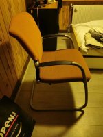 2 design stoelen 