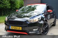 Ford Focus Wagon 1.5 Red Edition