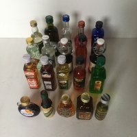 20 Miniatuur likeur flesjes - vol