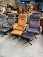 Wilson fauteuil met poef, drie kleuren