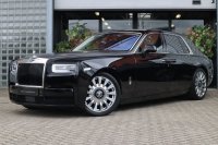 Rolls-Royce Phantom VIII 6.7 V12 |