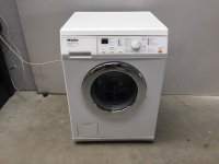 (48) Wasmachine van het betere merk